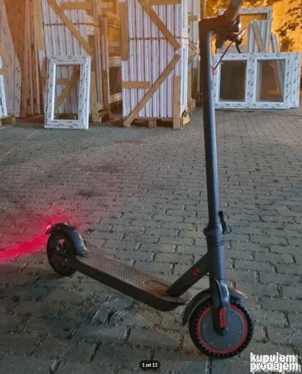 Električni trotinet eskutera